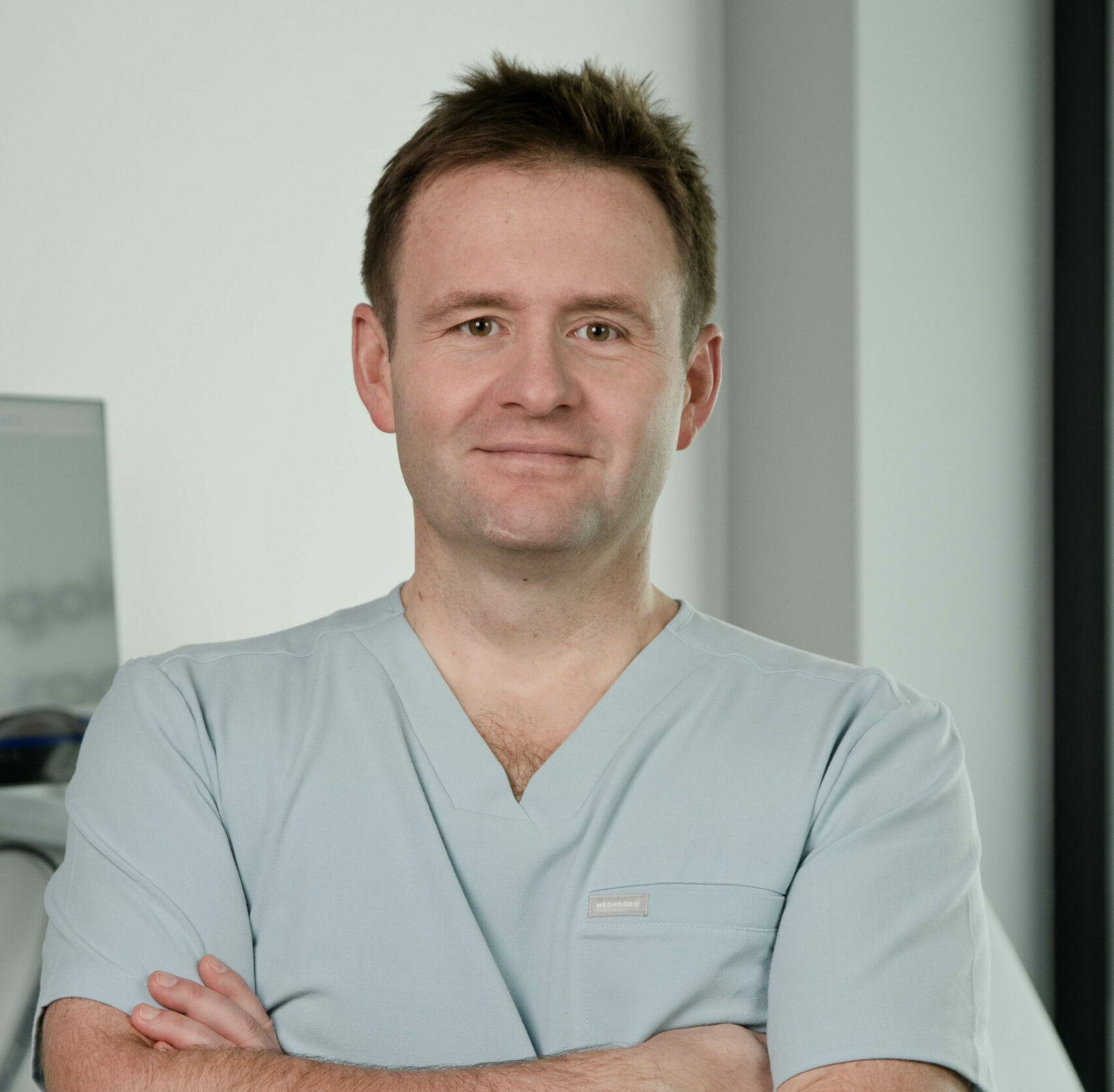 dr n. med. Krzysztof Zub — laryngolog, chirurg nosa i zatok we Wrocławiu